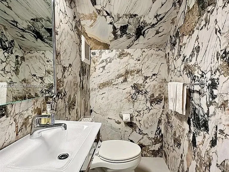455 Amalfi Ave — Photo 7