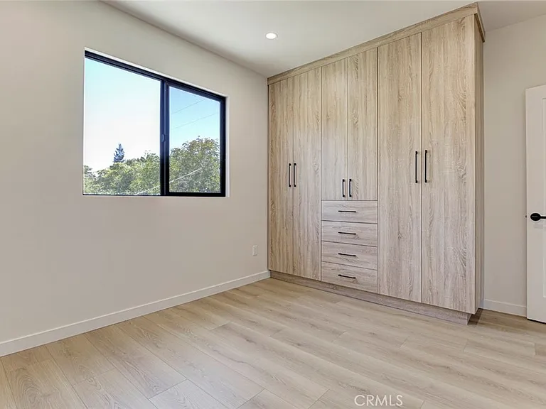 13502 Bessemer St — Photo 23