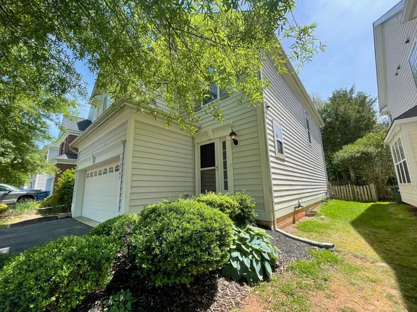 14741 Dogwood Park Ln, Haymarket, VA 20169