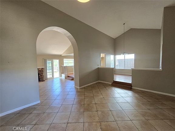 5th image of 10504 Strathmore Dr