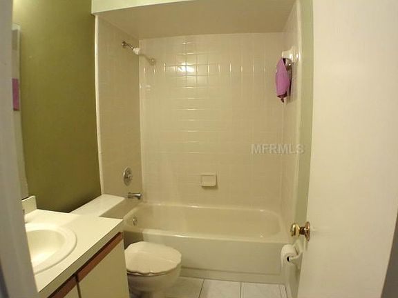 3rd image of 12 Silver Falls Cir