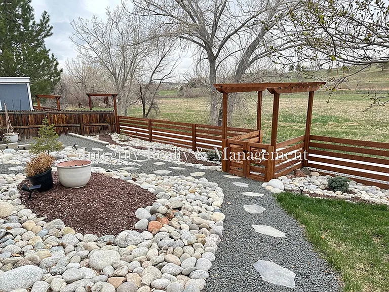 7402 Eagle Rock Dr — Photo 47