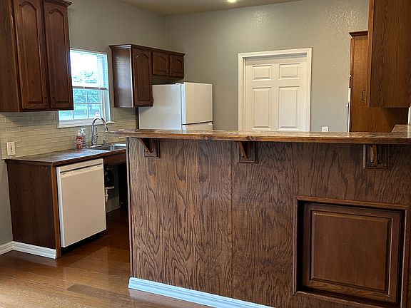 5th image of 1222 W Centennial Ave #1