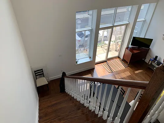 Rented by Premier Metro Realty Corp | media 47