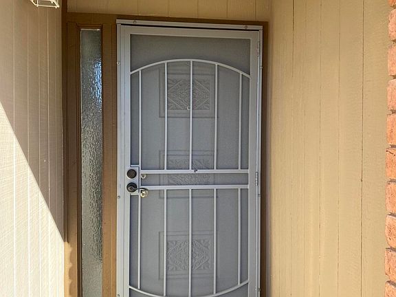 4th image of 3934 W Lupine Ave