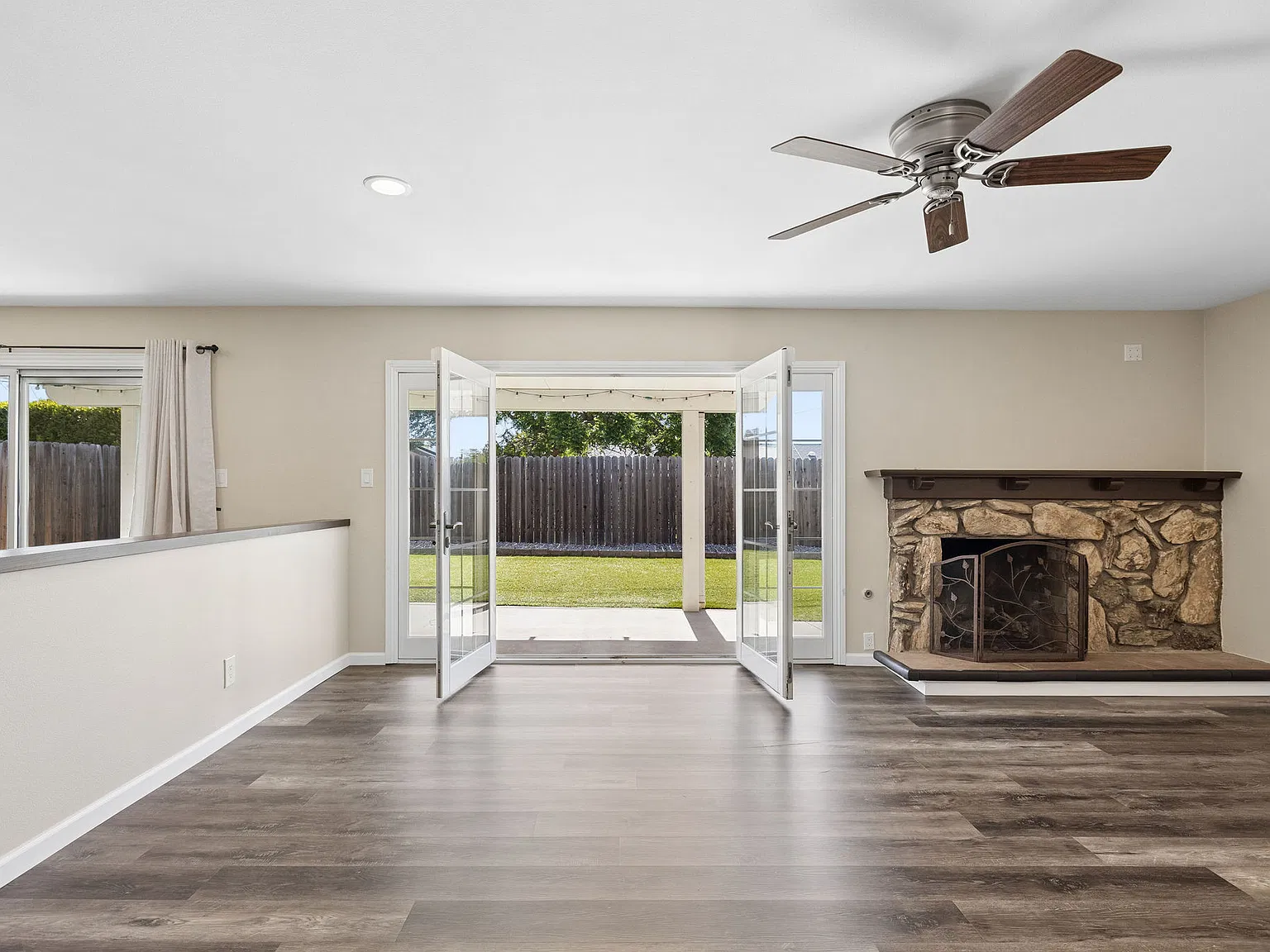 3 bed, 1647 sqft, $4,300 — Photo 4