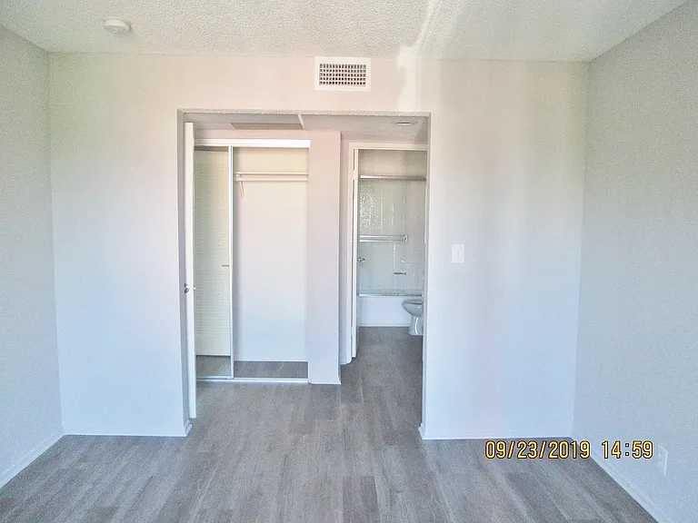 Lido Apartments - 3745 Glendon Ave — Photo 10