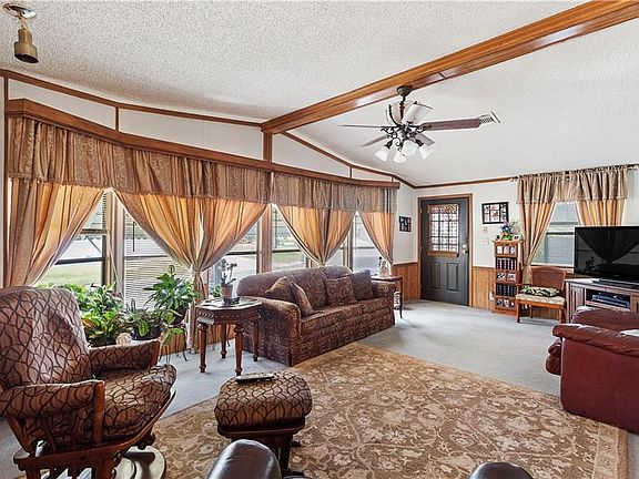 4th image of 1011 Forest Lake Dr