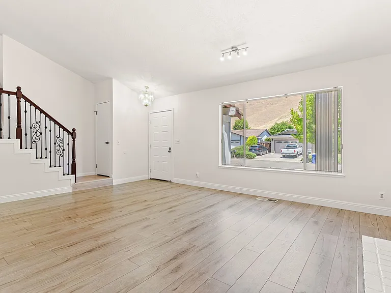 36711 Nichols Ave — Photo 5