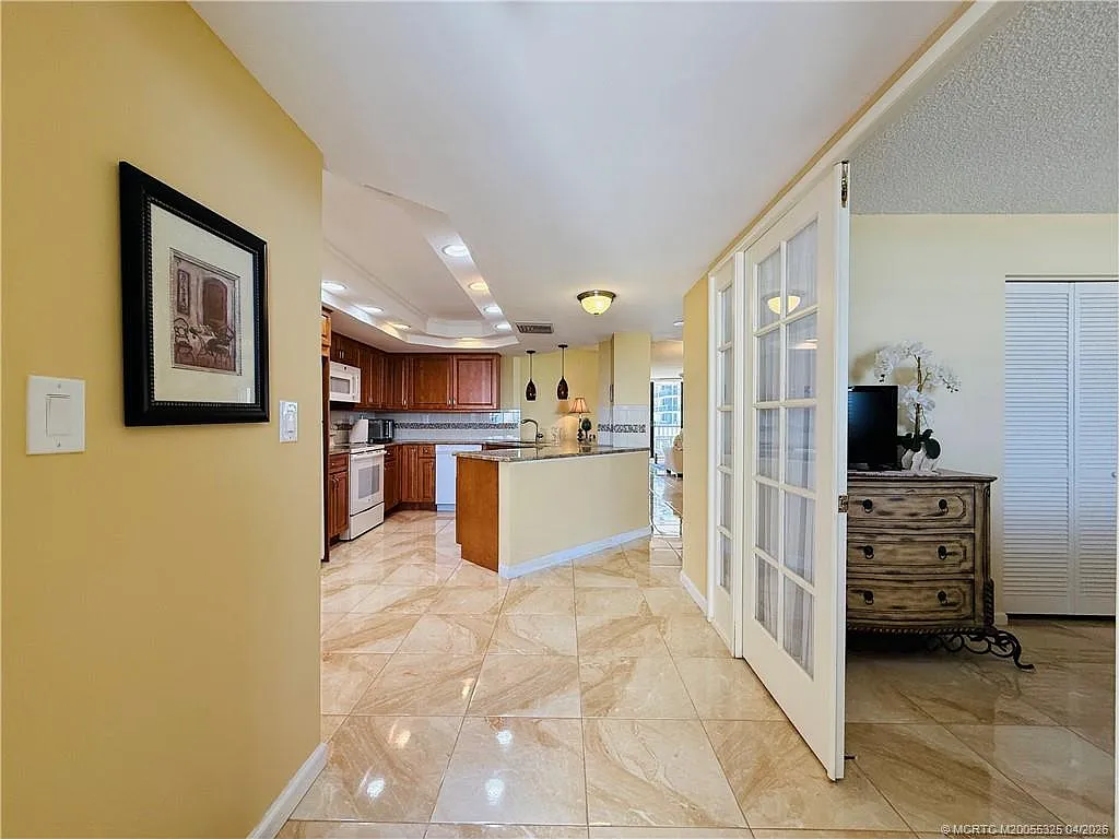 Building Photo - 9500 S Ocean Dr #1308
