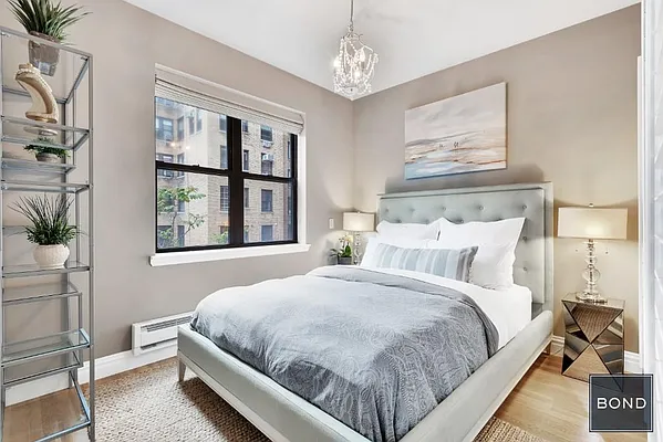 Sold by Bond New York | media 18