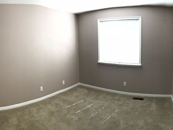 Upstairs bedroom.