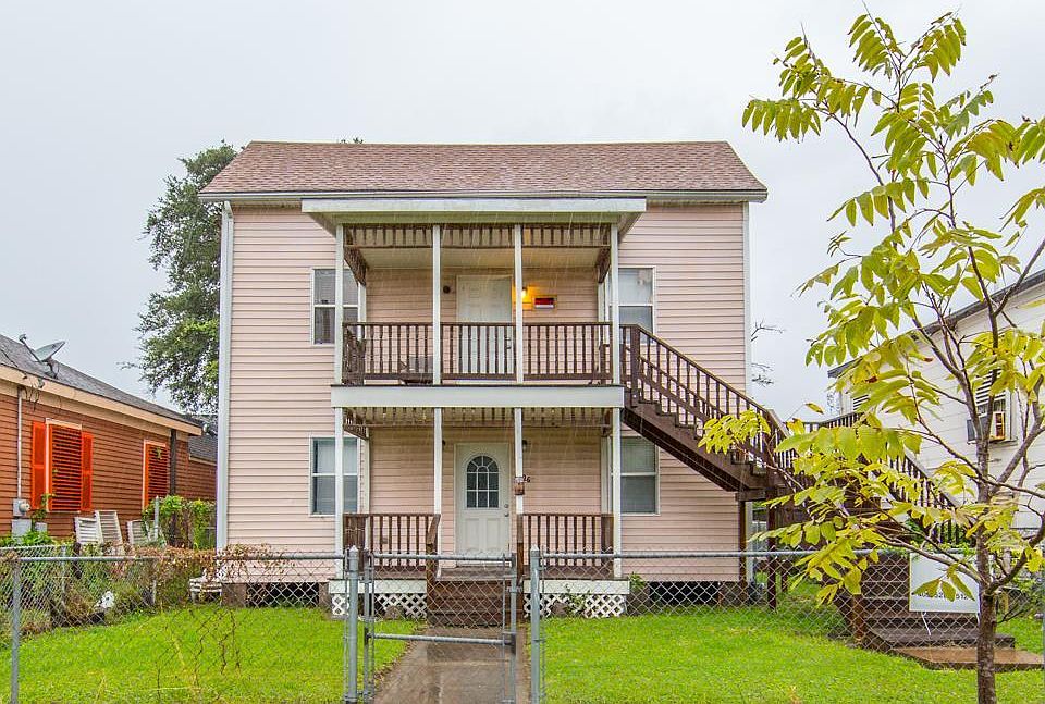 1st image of 3526 Avenue N 1/2