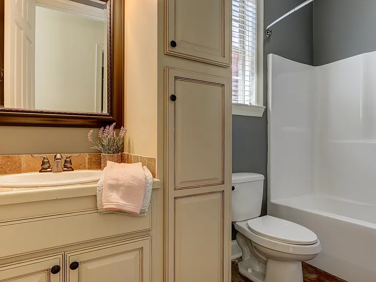 305 Chimney Rock Blvd — Photo 6