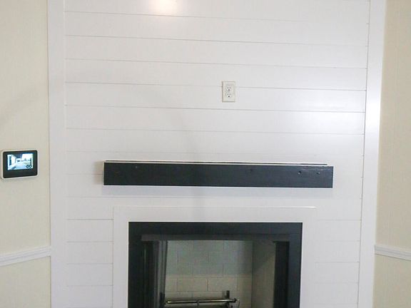 3rd image of 546 Cedarwood Dr