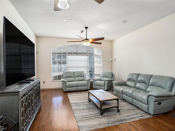 5th image of 7741 Damask Ln