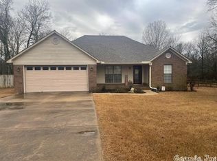 48 Northlake Dr, Conway, AR 72032