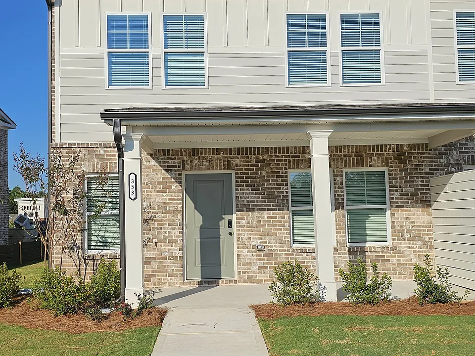 353 S Point Blvd