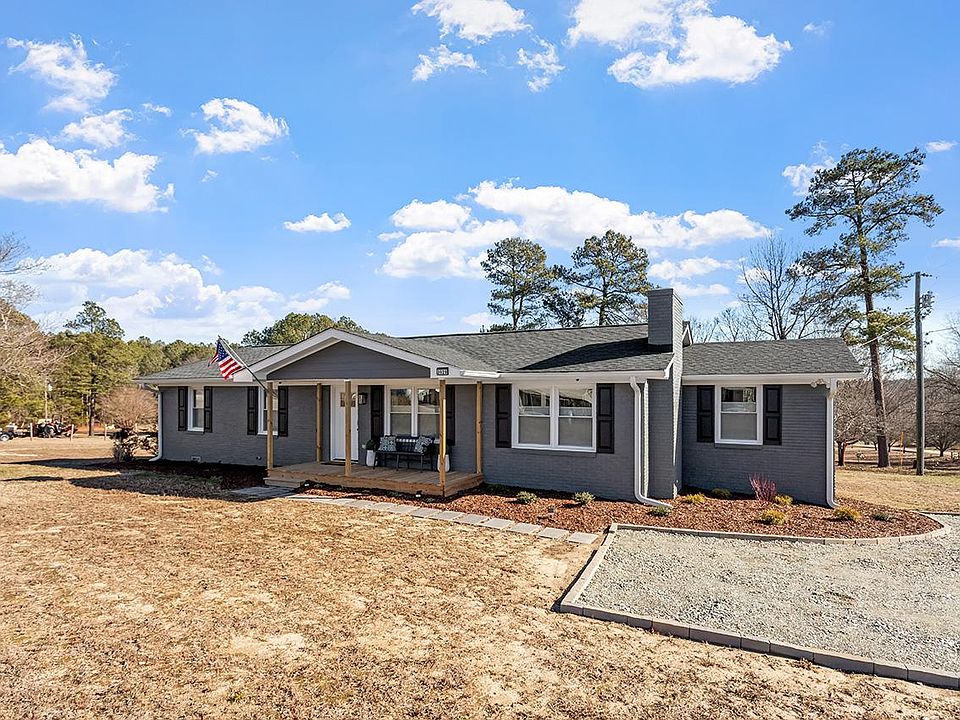 Quiet, flat 1 acre lot with remodeled single story ranch