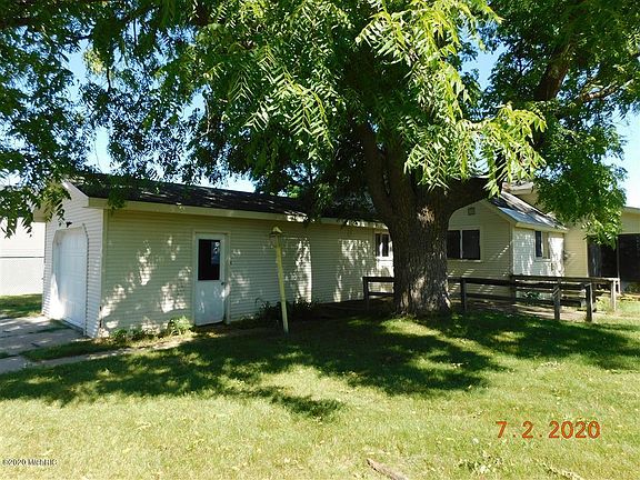 4th image of 106 E Mesick Ave