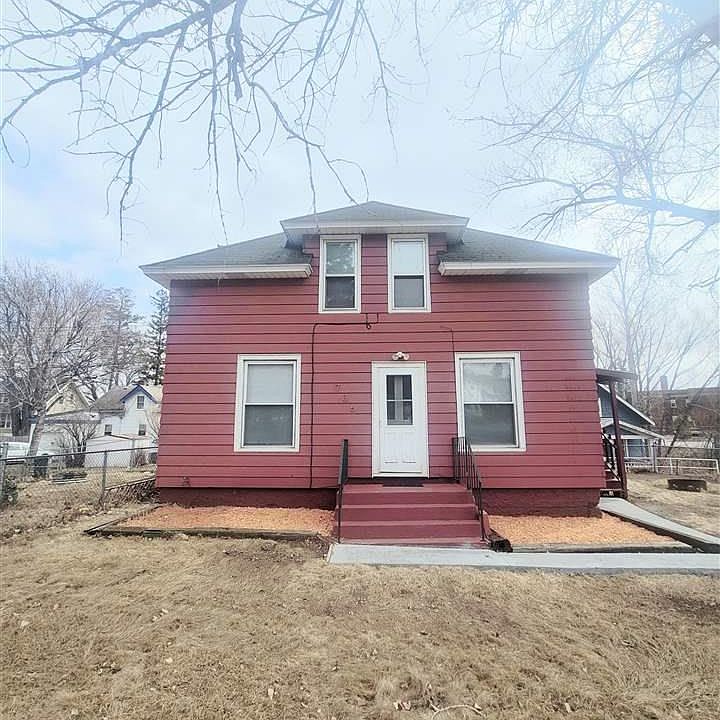 1st image of 736 N 54th Ave W