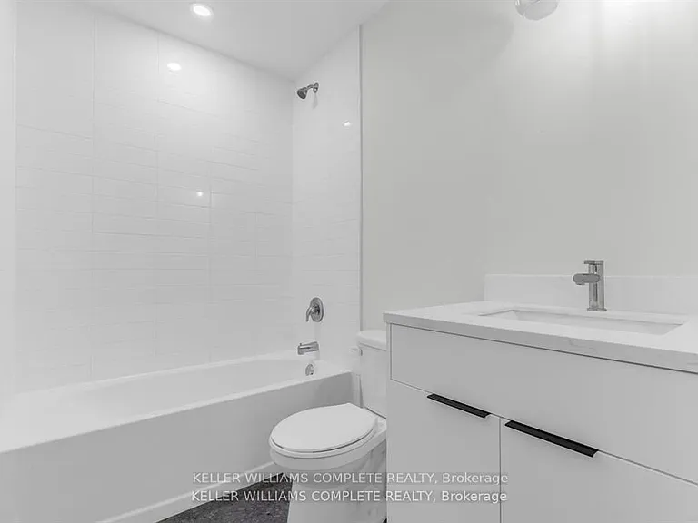 24 Augusta St #806 — Photo 8