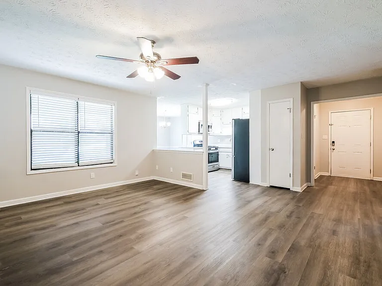 5503 Springwood Ln — Photo 5