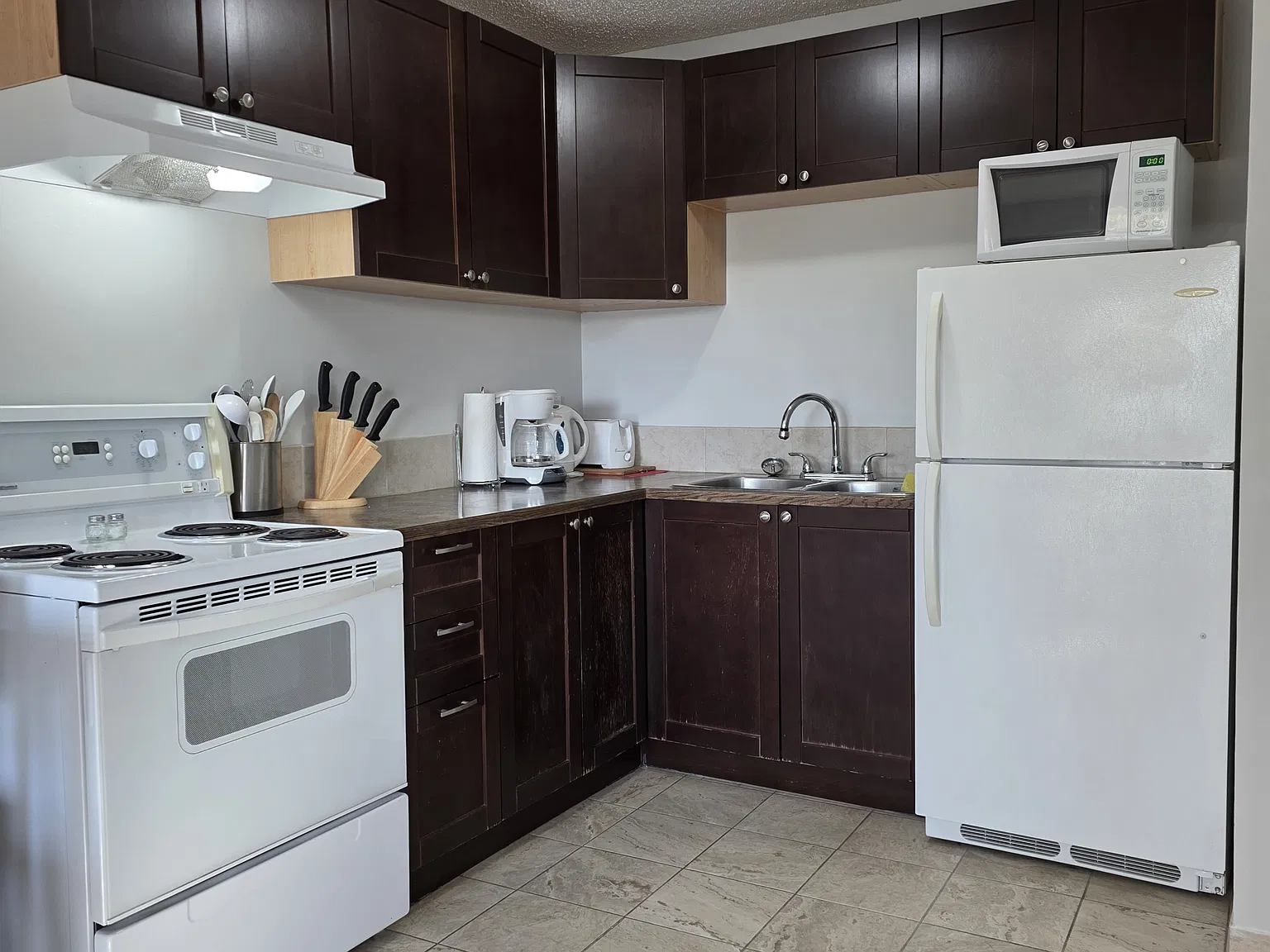 Studio, 400 sqft, $1,495 — Photo 3