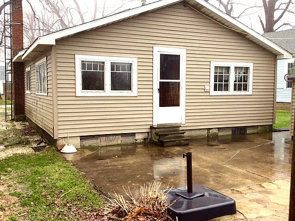 3rd image of 11 Pennsylvania Dr