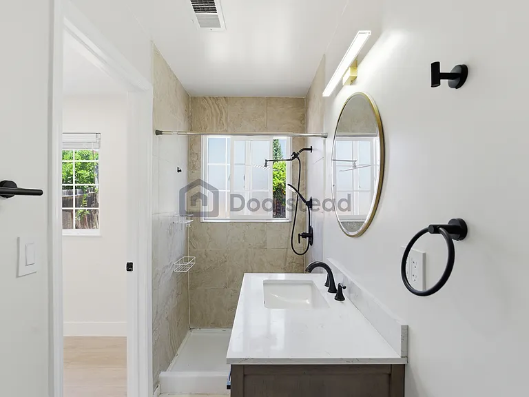 1624 Farringdon Ct — Photo 17