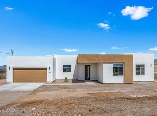 1564 Pinguinos Ct, Rio Rico, AZ 85648