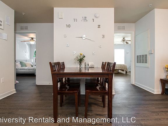 5th image of 921 SW Depot Ave APT 209