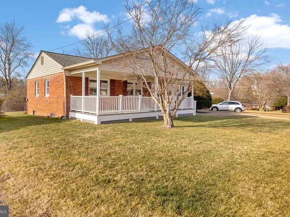 4110 Berritt St, Fairfax, VA 22030