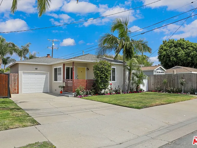 14110 Shoup Ave — Photo 2