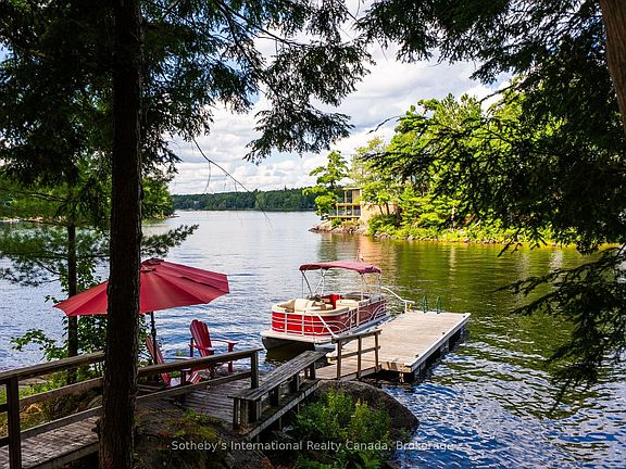 2nd image of 1061 Hurling Point Rd