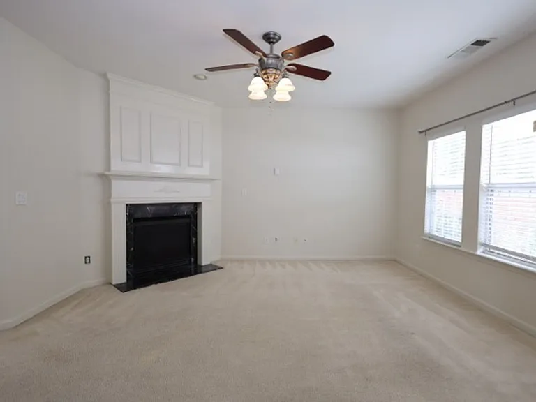 1199 Wetlands Ct — Photo 13