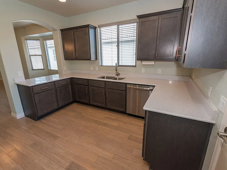 1205 Barnes Dr — Photo 11