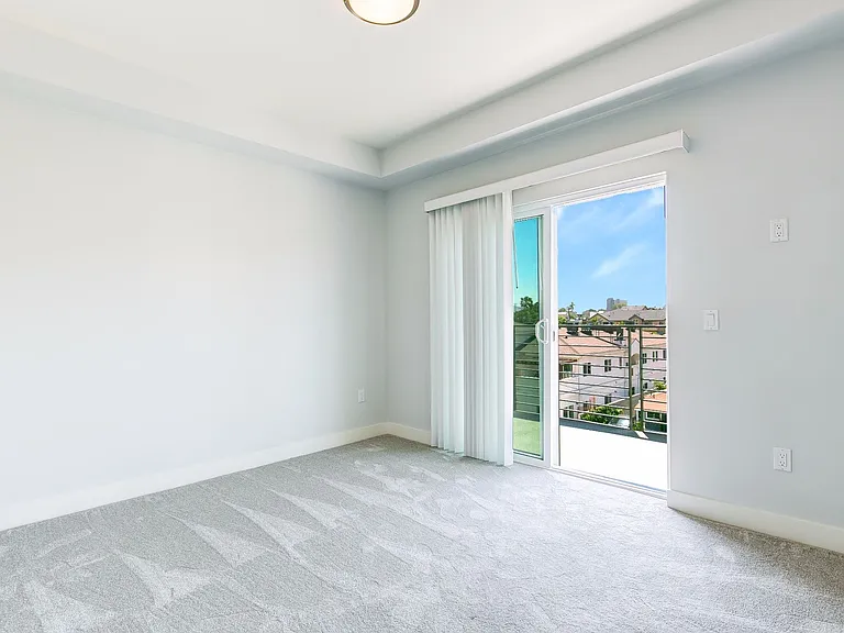 5338 Cartwright Ave — Photo 13