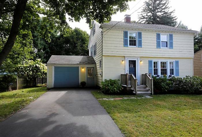 163 Stevens Ave