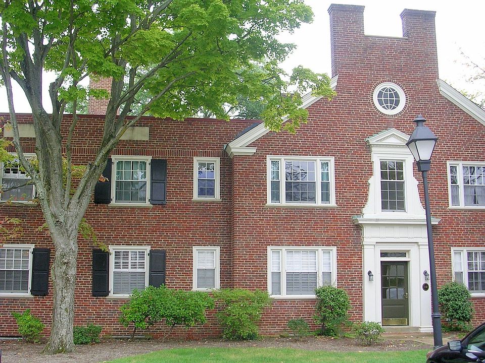 19 West Lock Lane - 2nd Floor Unit