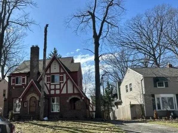 3804 Bridgeview Dr, South Euclid, OH 44121