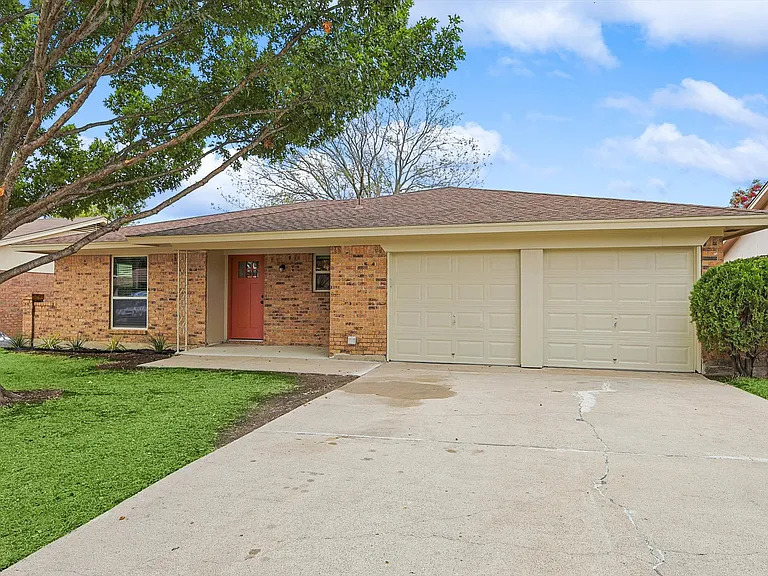 7517 Meadowbrook Dr — Photo 3
