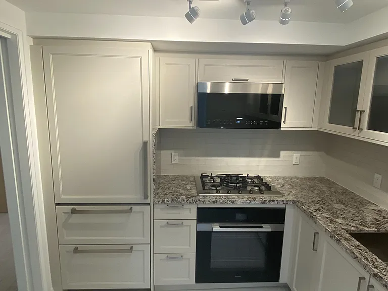 505 Glencairn Ave #302 — Photo 10
