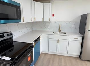 177 Rockingham Rd APT B, Auburn, NH 03032