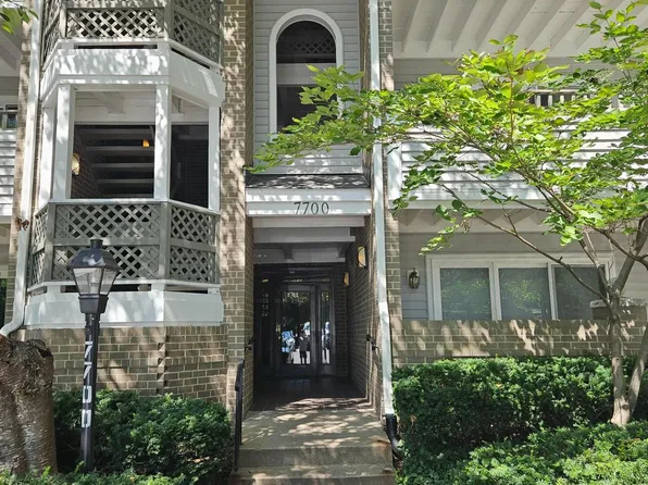 7700 Lafayette Forest Dr APT 22, Annandale, VA 22003