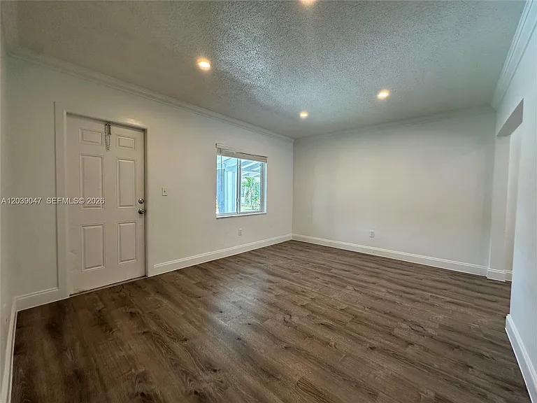 1737 Liberty St #10 — Photo 12