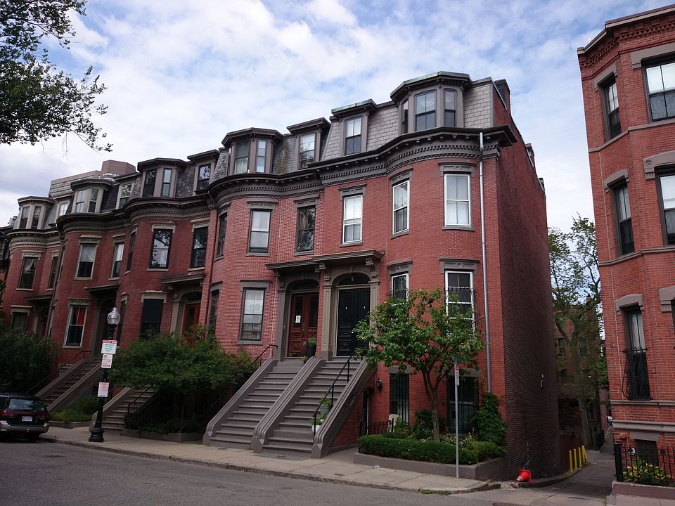 2nd image of 11 Braddock Park #B