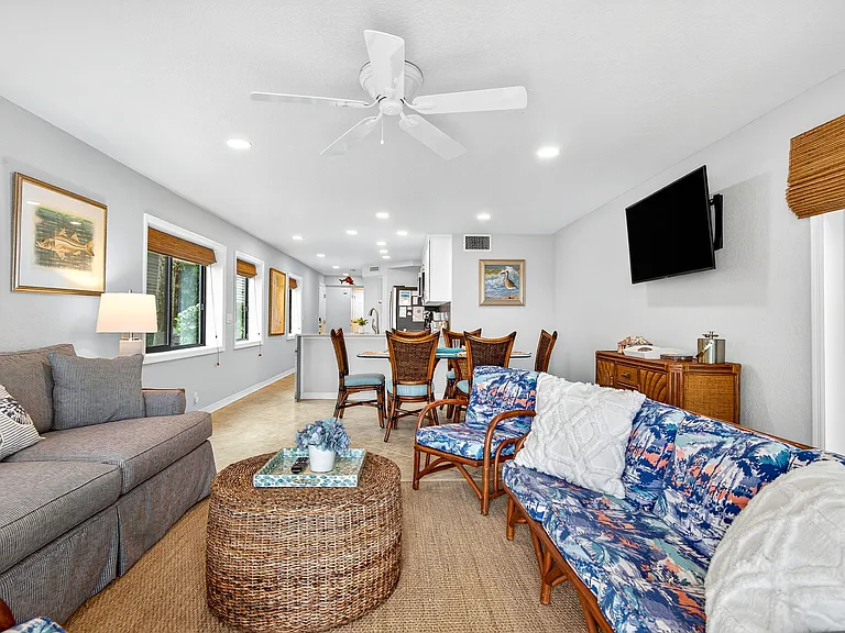 2100 Gulf Blvd #11 — Photo 6