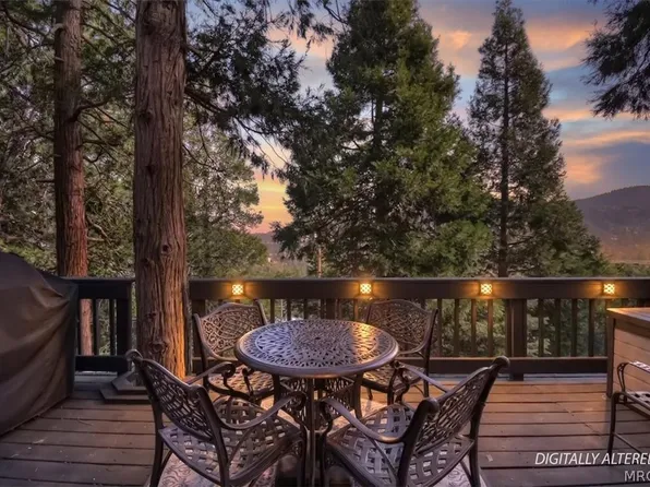 24607 Altdorf Dr, Crestline, CA 92325