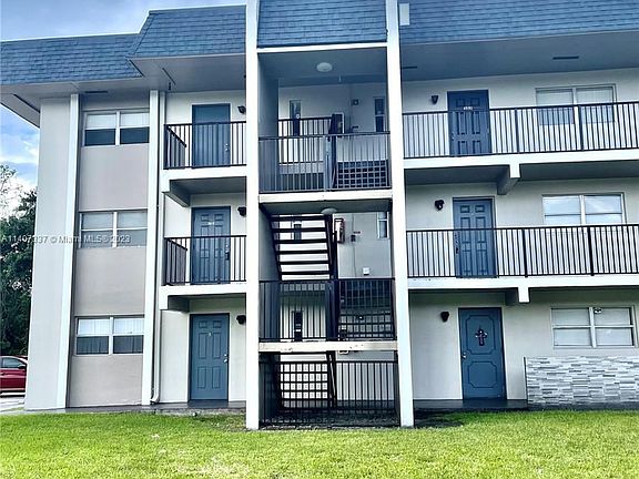 3rd image of 7900 Colony Cir S APT 202